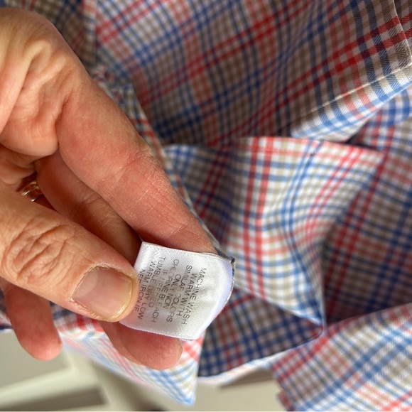 EUC like new Roundtree and YorkeTravel Smart size L Men's Multicolor Plaid Shirt - Picture 4 of 7